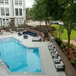 Uptown 1St Ward Corner Unit Superior 2Bd Apt