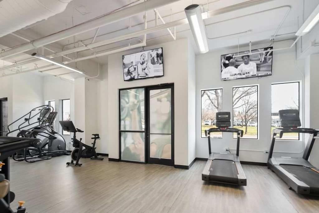 Uptown 1st Ward Corner Unit Superior 2bd * Charlotte